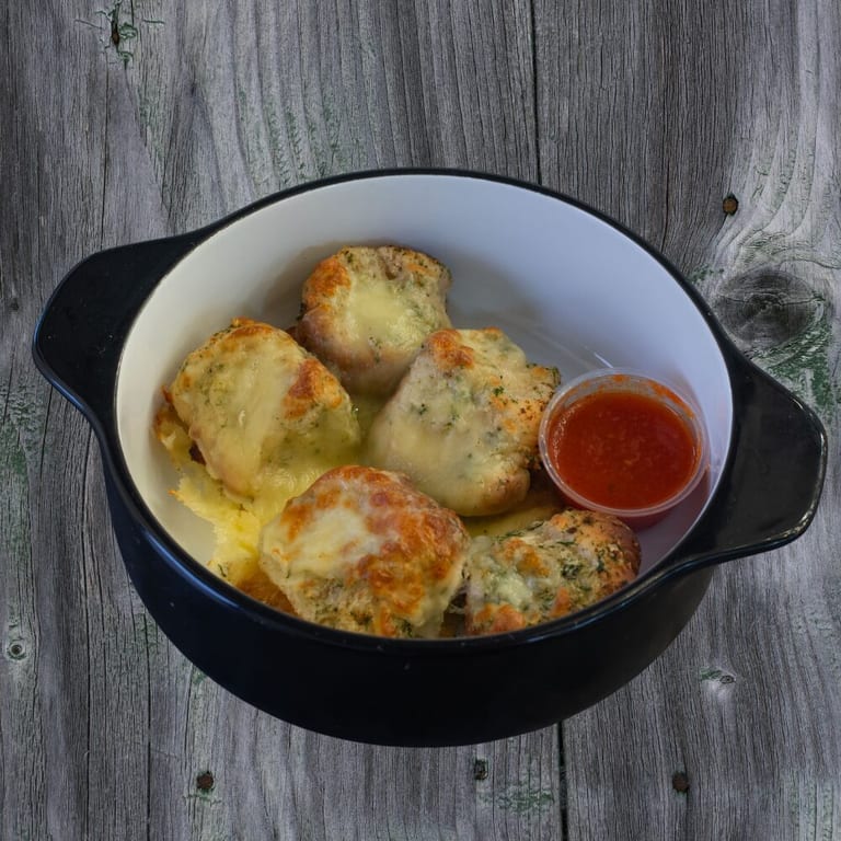 Garlic Knots: A Tasty Italian Appetizer